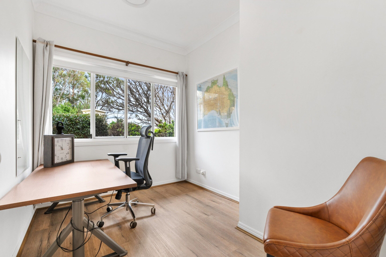 Interior 3, Peaceful Family Home: 4-bed, Pool, Alfresco Dining, Bridgeman Downs