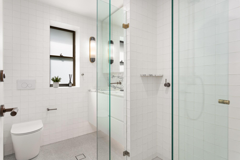 Bathroom 2, Boutique 2-Bed with Stunning Sydney Harbour Views, Sydney