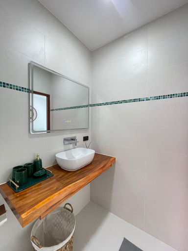 Bathroom 3, Lotus Bleu Resort & Restaurant, Pulau Phuket