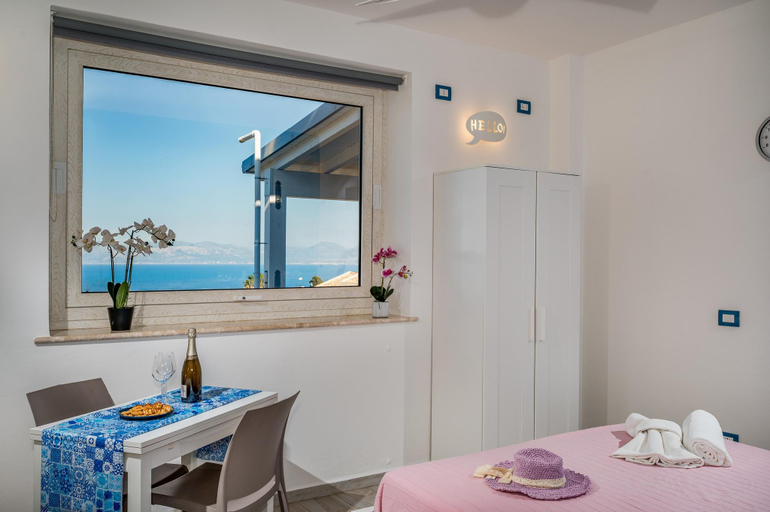 Bedroom 2, La Sula Mare Accommodation 2 Km from the Zingaro Nature Reserve, Trapani