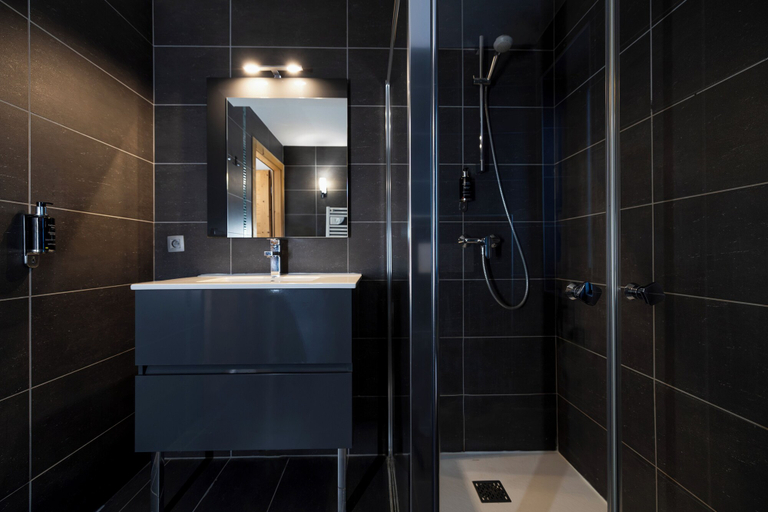 Bathroom 3, Hôtel de l'Arve by HappyCulture, Haute-Savoie