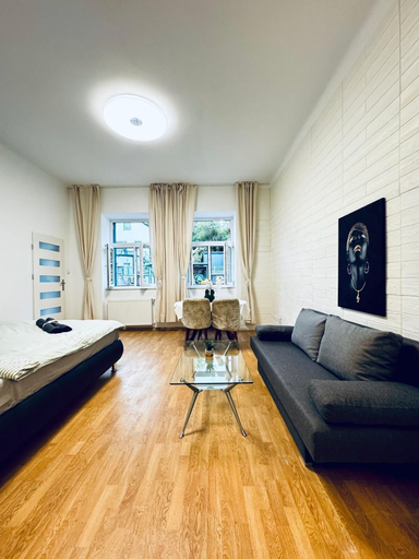 Room 4, Lovely 2BR for 5 Peaceful Central Stay, Wien Umgebung