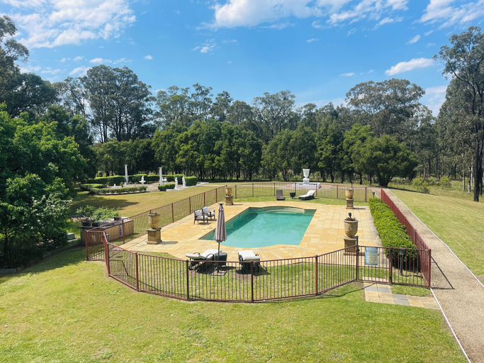 Sport & Beauty 2, Villa Provence, Cessnock