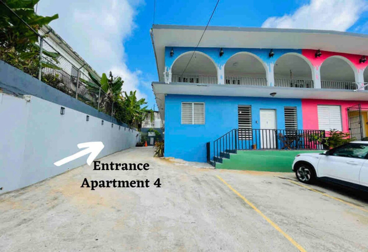 Room 5, Rainforesthouse4-bl in Ceiba