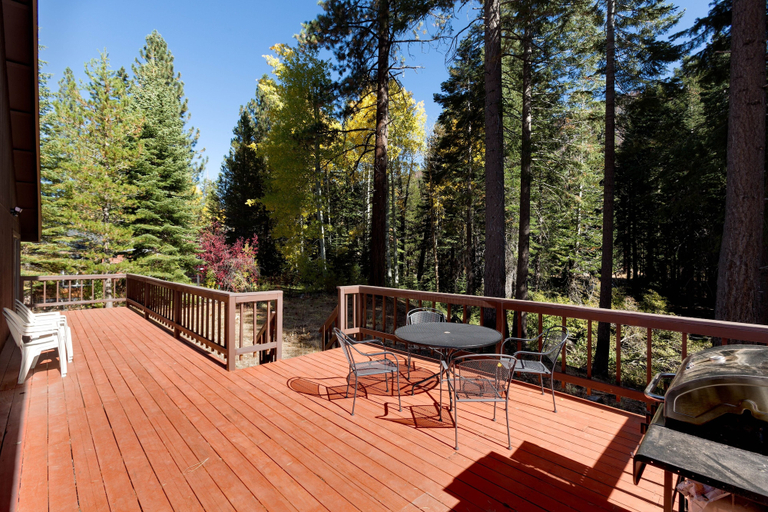 Others 5, Spacious Riverfront 3 Bedroom Home, El Dorado