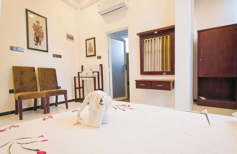 Room 5, Sasnidu Villa, Hikkaduwa