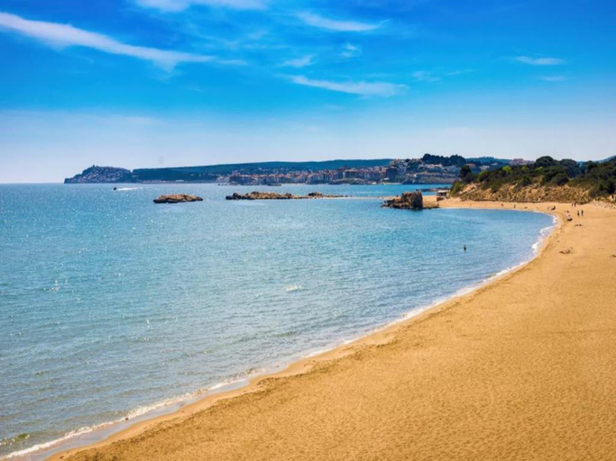5, La Escala Apartment Near Beach for 3, Girona