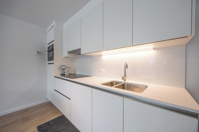 Private kitchen 2, Apartment in Middelkerke With Balcony, West-Vlaanderen