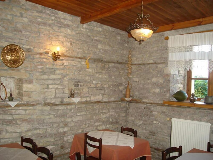 Food & Drinks 5, Kalemi Hotel, Gjirokastrës