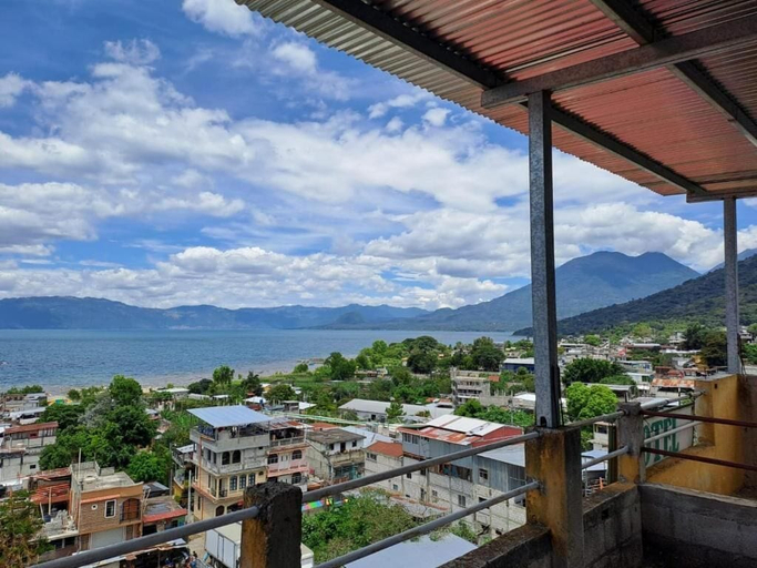 Others 4, Hotel Peneleuu, San Pedro La Laguna
