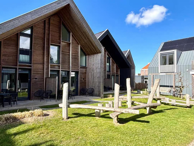 Garden 5, Cozy 4-person Lodge in Tiny House Style, Veere