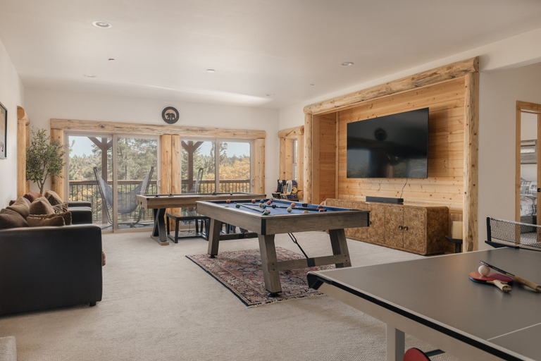 Game room 2, 59 - Eagles Peak Lodge 4 Bedroom Home, San Bernardino
