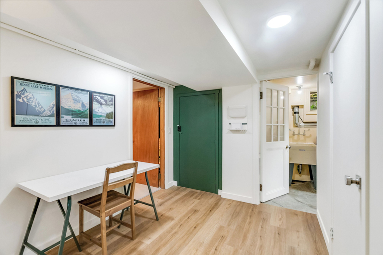Living area 4, Bright 1BR Near UW & Local Parks, Seattle