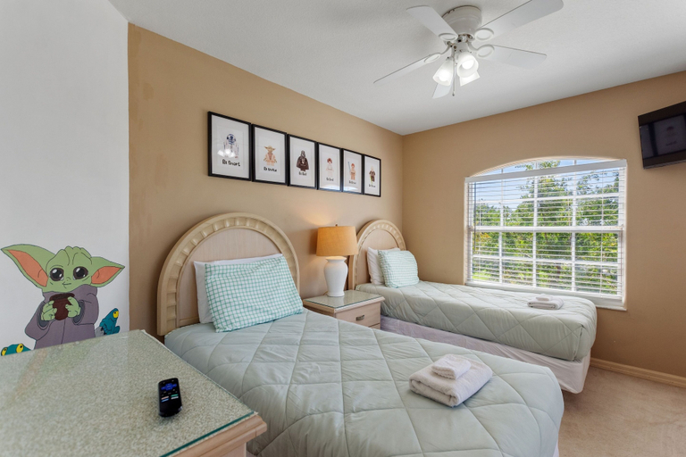 Bedroom 3, 6 Bed, 2 Suites, Pool, Spa, Games Room #800 6 Bedroom Villa, Polk