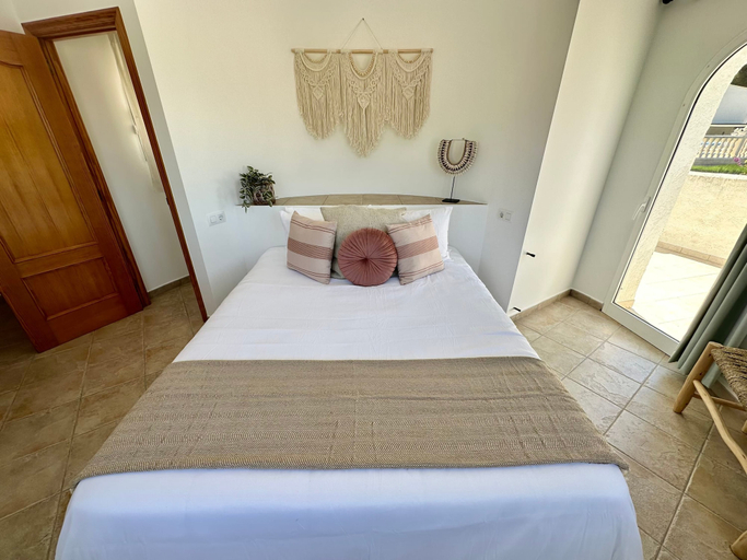 Others 4, 3 Bedroom Villa Walking Distance to Moraira, Alicante