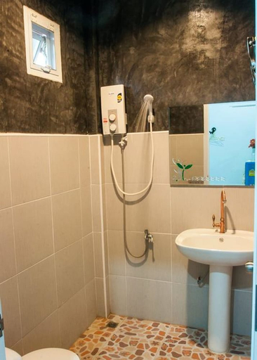 Bathroom, Panida Goodwill, K. Nong Hin