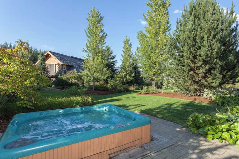 Sport & Beauty 5, Montebello by Whistler Premier, Squamish-Lillooet