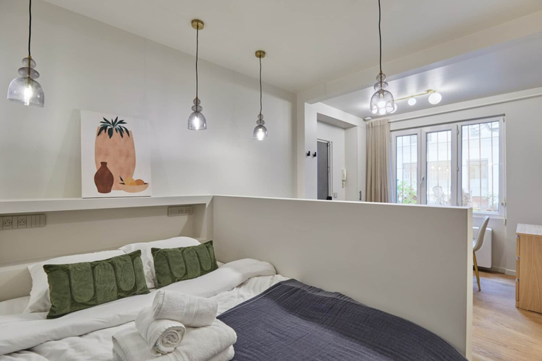 Others 5, Cozy apartment Montmartre Moulin rouge, Paris