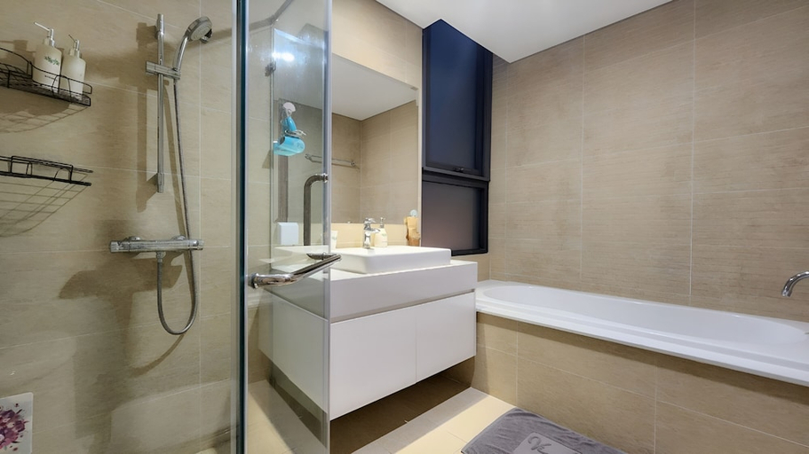 Bathroom 4, Vinhome Skylake Service Apartment - Mikage Housing, Từ Liêm