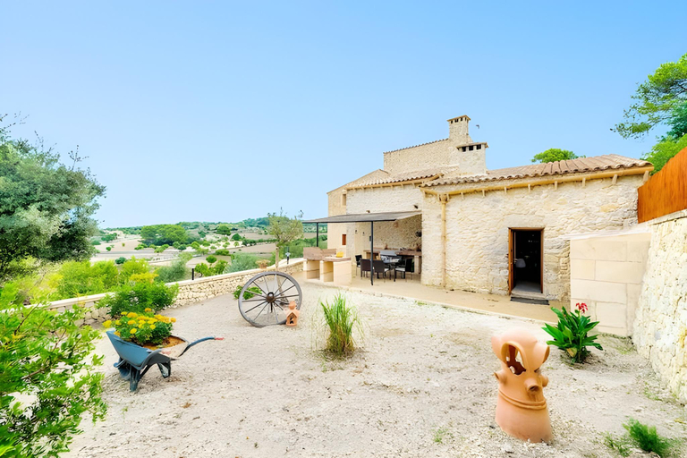 2, Sa Serra - Villa With Private Pool. Free Wifi, Baleares