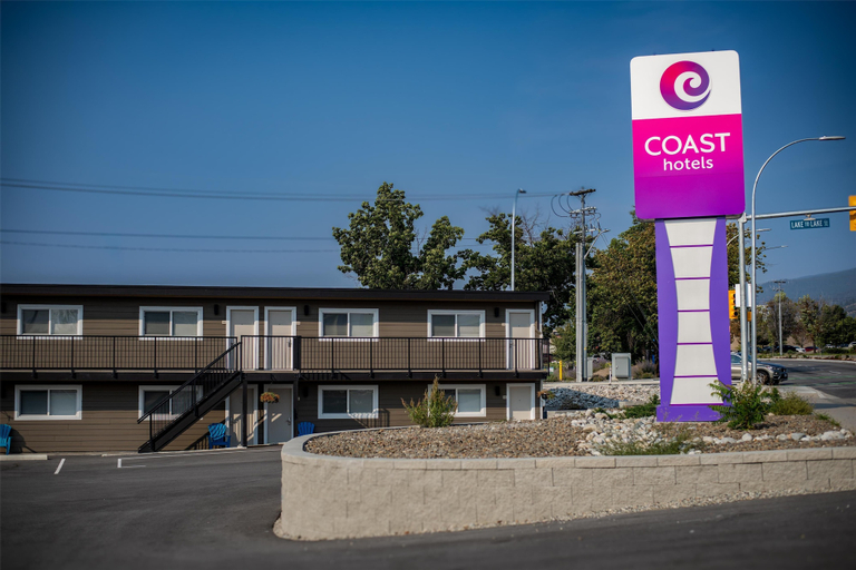 Exterior & Views 2, Coast Penticton Hotel, Okanagan-Similkameen