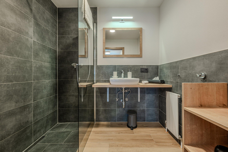 Bathroom, Nice Apartment in Jochberg With Ski-in, out, Kitzbühel