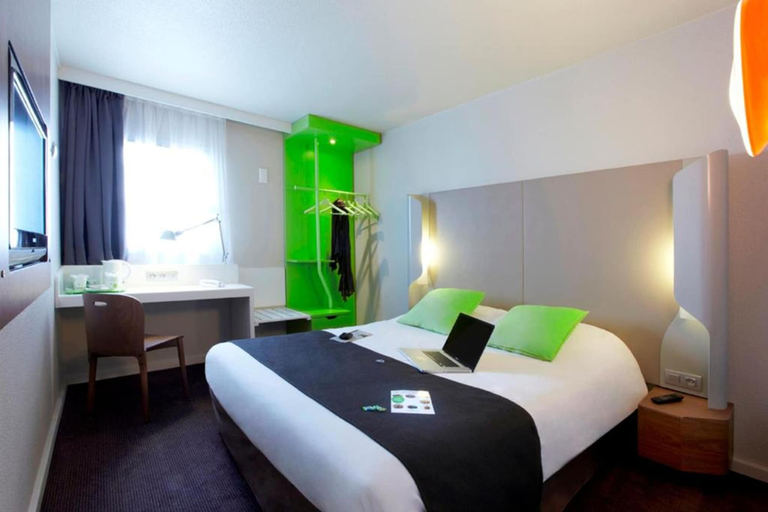 Bedroom 3, Campanile Valenciennes Ouest - Petite Foret, Nord