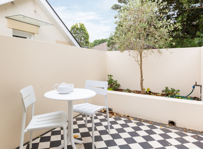 Others 5, Chic Studio With Patio 20 min From CBD, Sydney