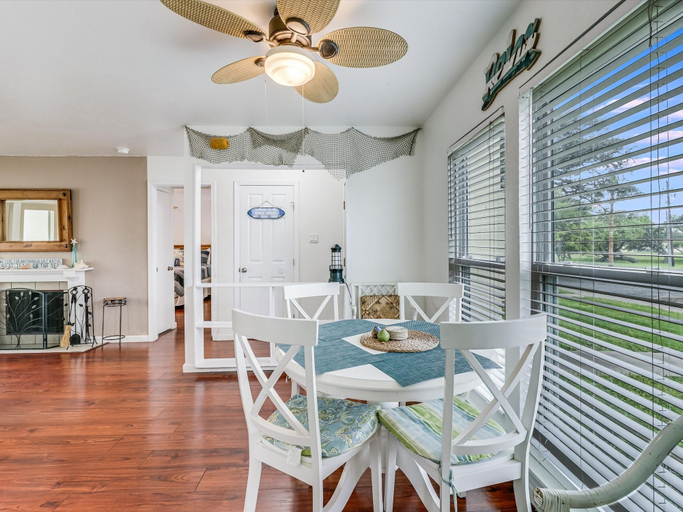 Dining 4, Reel It In Rryc59 2 Bedroom Home, Aransas