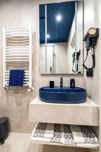 Bathroom 4, Art Hotel