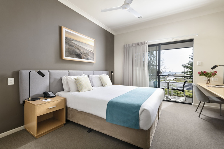 Bedroom 3, Quest Bunbury, Bunbury