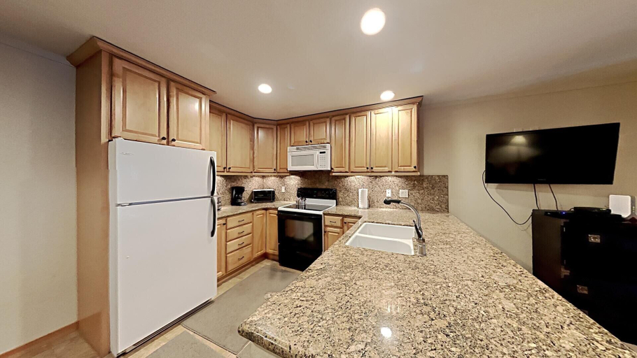 Private kitchen 5, Spacious Condo with Full Kitchen - Steps Away from Summer Hiking and Biking Adventures! by RedAwning, Mono