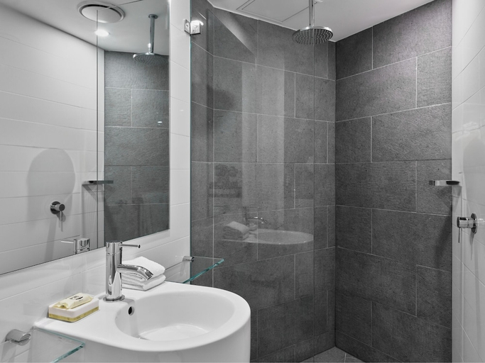 Bathroom 4, Hotel Woolstore 1888, Sydney - Handwritten Collection, Sydney