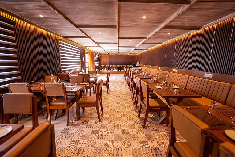 Food & Drinks, HOTEL FIRDOUS BY SOLAIRE, Srinagar
