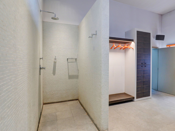 Bathroom 4, Apartment in Weelde with swimming pool, Antwerpen