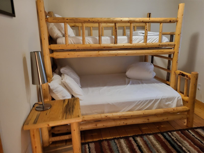 Room 4, Mt. Baker Lodge, Whatcom
