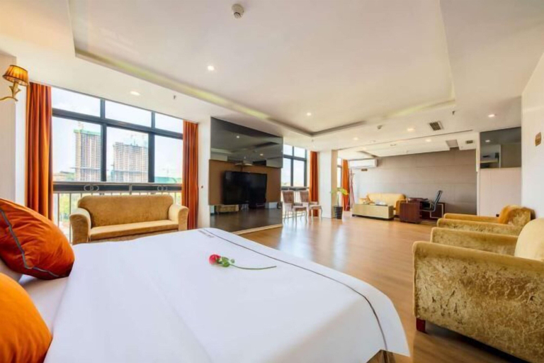Bedroom 3, Landing International Hotel, Chongqing