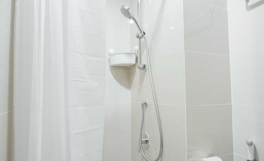 Bathroom 4, Cozy APARTEMEN PURI MANSION, West Jakarta
