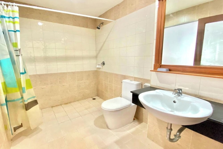 Bathroom 4, One World One Home Patong 2, Pulau Phuket