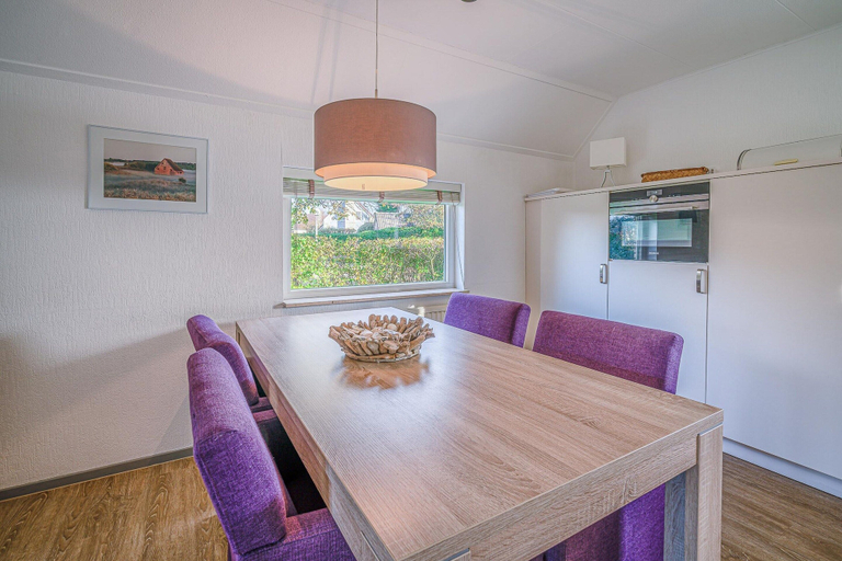 Living room 5, Charming Villa With Spacious Garden on the Water, Texel