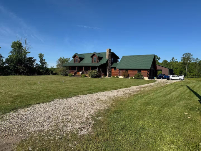 Exterior 4, Sprinkle Bottom Lodge: 12 Acre 5 Bedroom Cabin, Pond, AC, Heating & Pet Friendly, Ashland