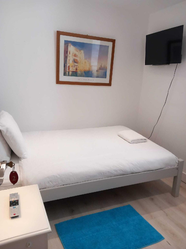 Bedroom 2, Number Four, Brighton and Hove