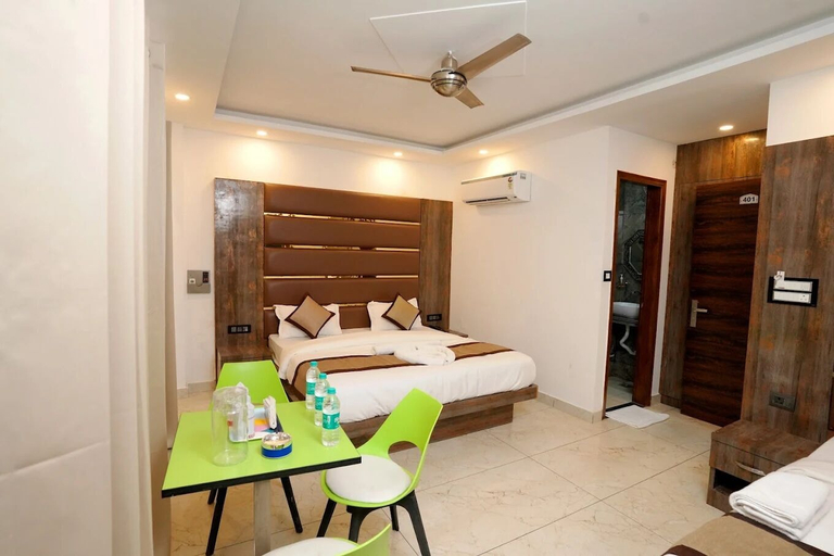 Room 5, Hotel Silver Inn by PENTAURA, Garhwal