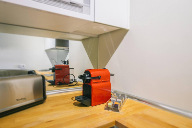 Room 2, Colon 902 in Madrid With 1 Bedrooms and 1 Bathrooms, Madrid