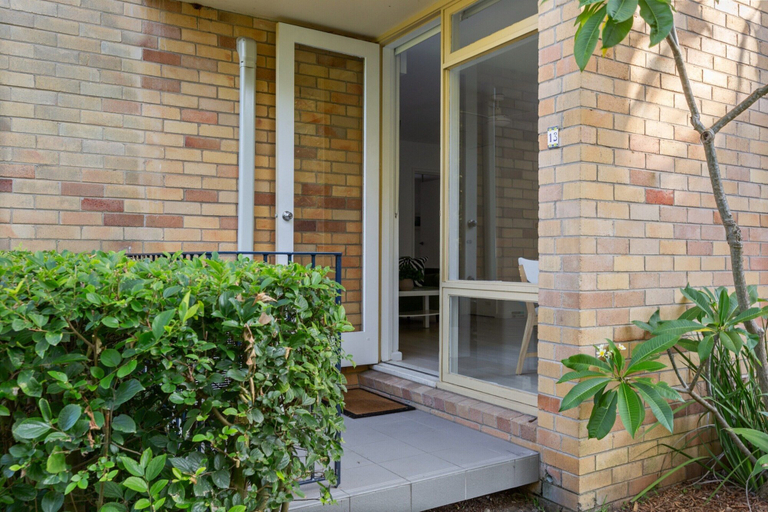 Reception 5, Chic 1-bed Apartment by Balmoral Beach, Sydney