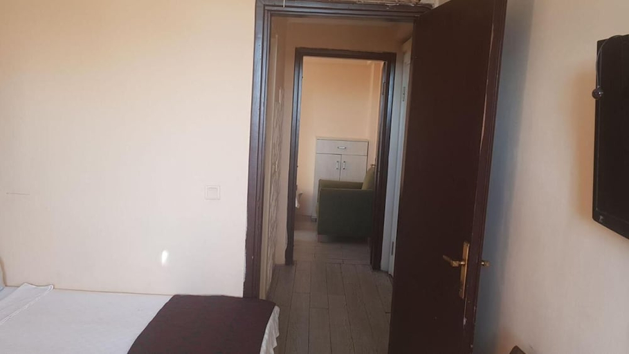 Others 2, Bufes Hotel, Beşiktaş