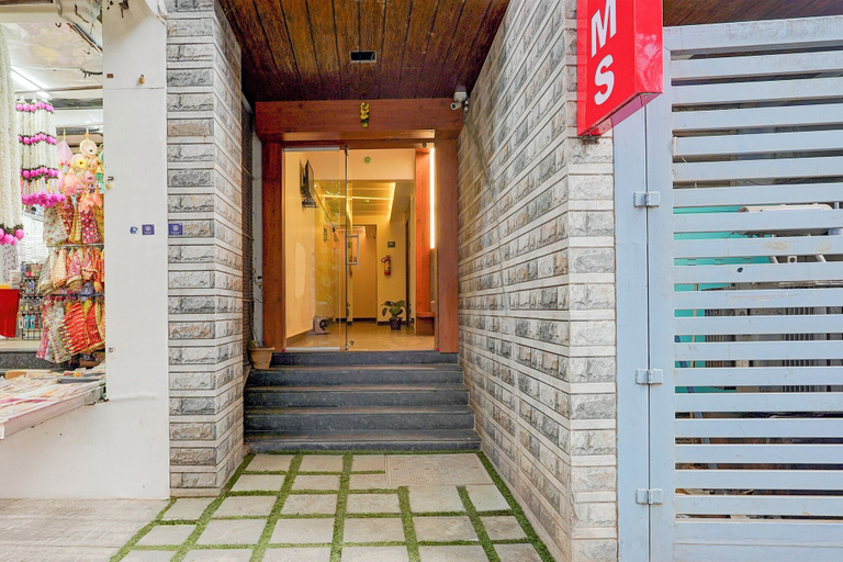 Property entrance 4, Fabhotel Slr Residency, Bangalore