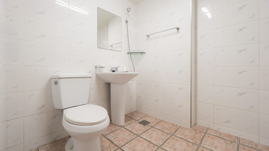 Bathroom 3, Yeosu Greenhouse Pension, Yeosu
