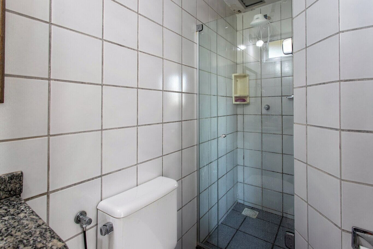 Bathroom 3, Apto Pet Friendly com Garagem na Enseada Azul, Guarapari