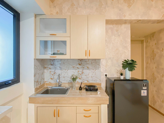 Private kitchen 4, Earthtone 2Br At Meikarta Apartment, Cikarang